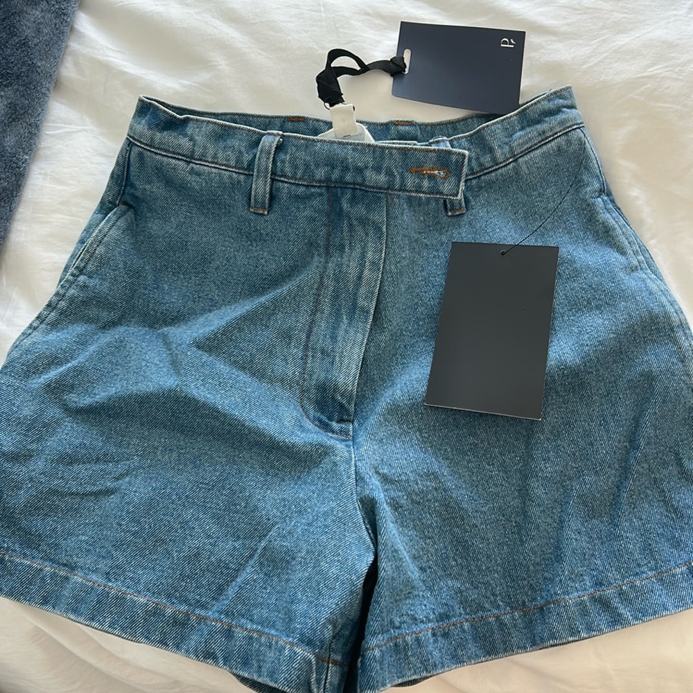 Pomander Place NWT Jean Shorts